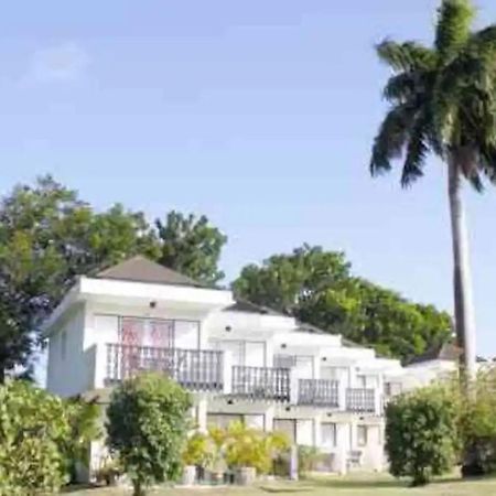 Апартаменти 126 Friendship, Rockley Golf Club Бриджтаун Екстер'єр фото