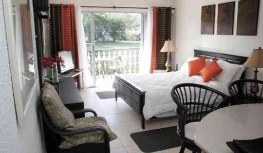 Апартаменти 126 Friendship, Rockley Golf Club Бриджтаун Екстер'єр фото